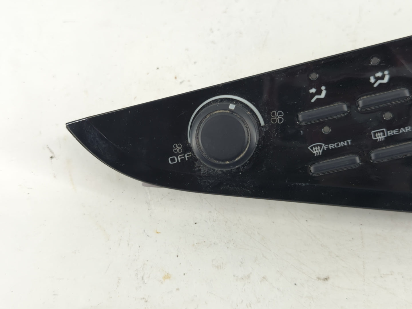 2018-2022 Toyota Camry Climate Control Module Temperature AC/Heater Replacement P/N:55900-06470 Fits Fits 2018 2019 2020 202