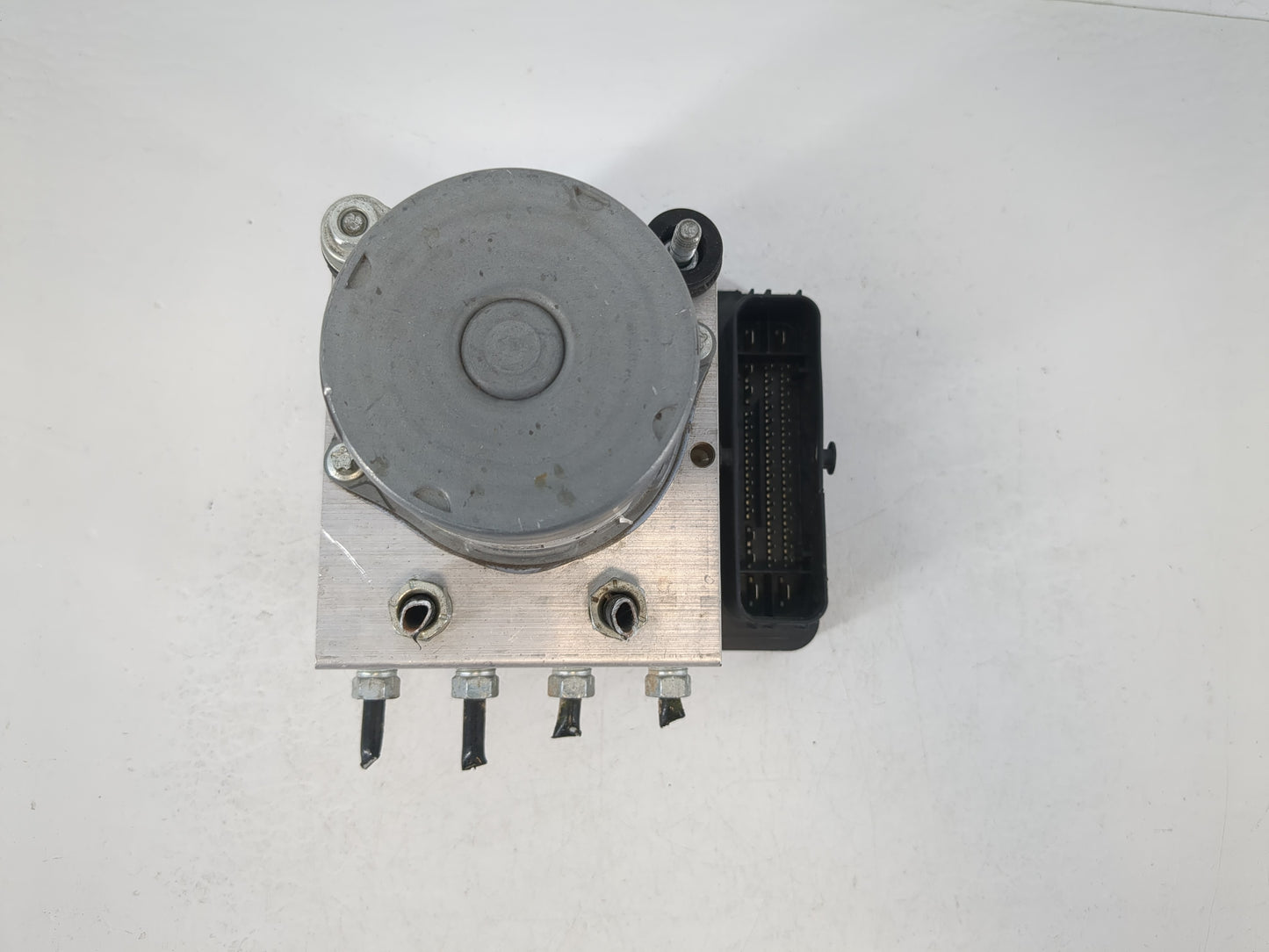 2018-2020 Toyota Camry ABS Pump Control Module Replacement P/N:4454006270 Fits Fits 2018 2019 2020 OEM Used Auto Parts - Oem