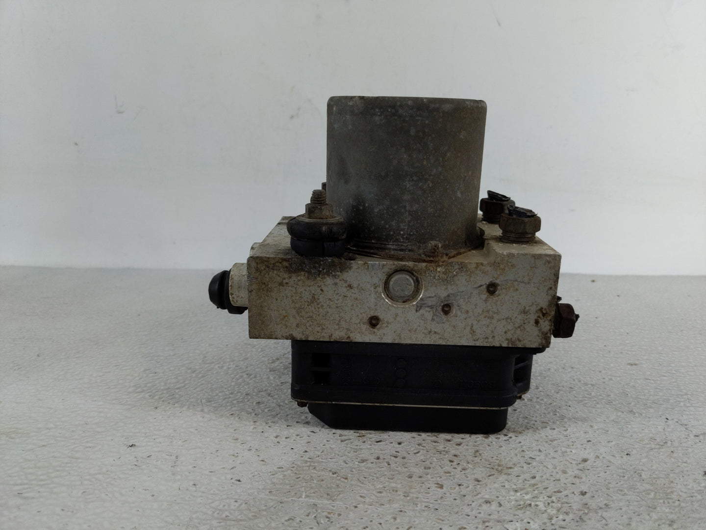 2018 Toyota Camry ABS Pump Control Module Replacement P/N:44540-06271 Fits OEM Used Auto Parts - Oemusedautoparts1.com