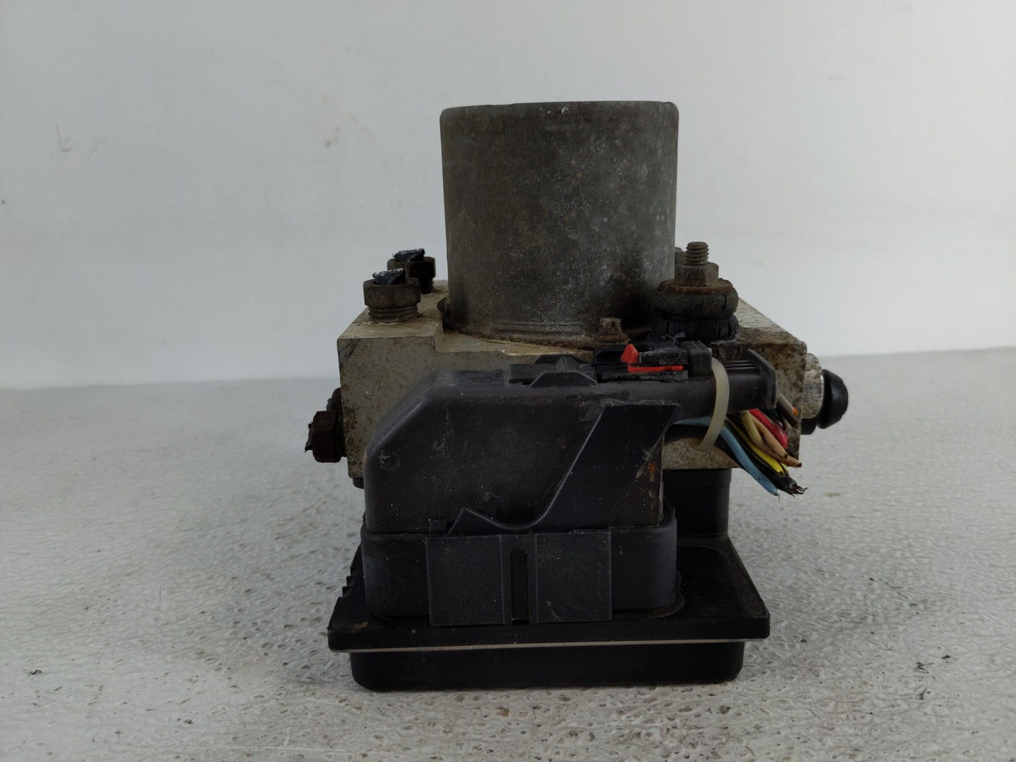 2018 Toyota Camry ABS Pump Control Module Replacement P/N:44540-06271 Fits OEM Used Auto Parts - Oemusedautoparts1.com