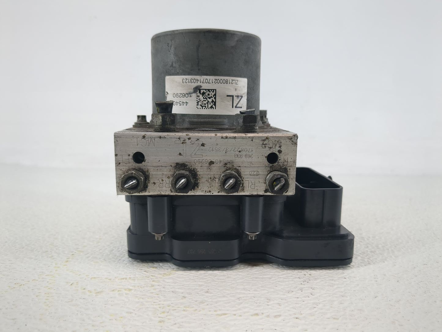 2018-2020 Toyota Camry ABS Pump Control Module Replacement P/N:44540 06290 Fits Fits 2018 2019 2020 OEM Used Auto Parts - Oe