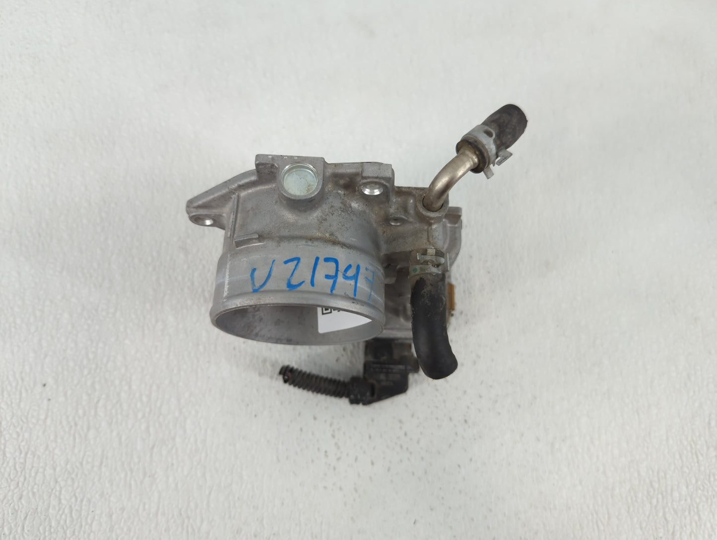 2018-2022 Toyota Camry Throttle Body P/N:22030-F0010 Fits Fits 2018 2019 2020 2021 2022 OEM Used Auto Parts - Oemusedautopar