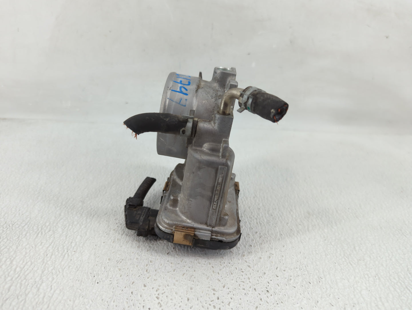 2018-2022 Toyota Camry Throttle Body P/N:22030-F0010 Fits Fits 2018 2019 2020 2021 2022 OEM Used Auto Parts - Oemusedautopar