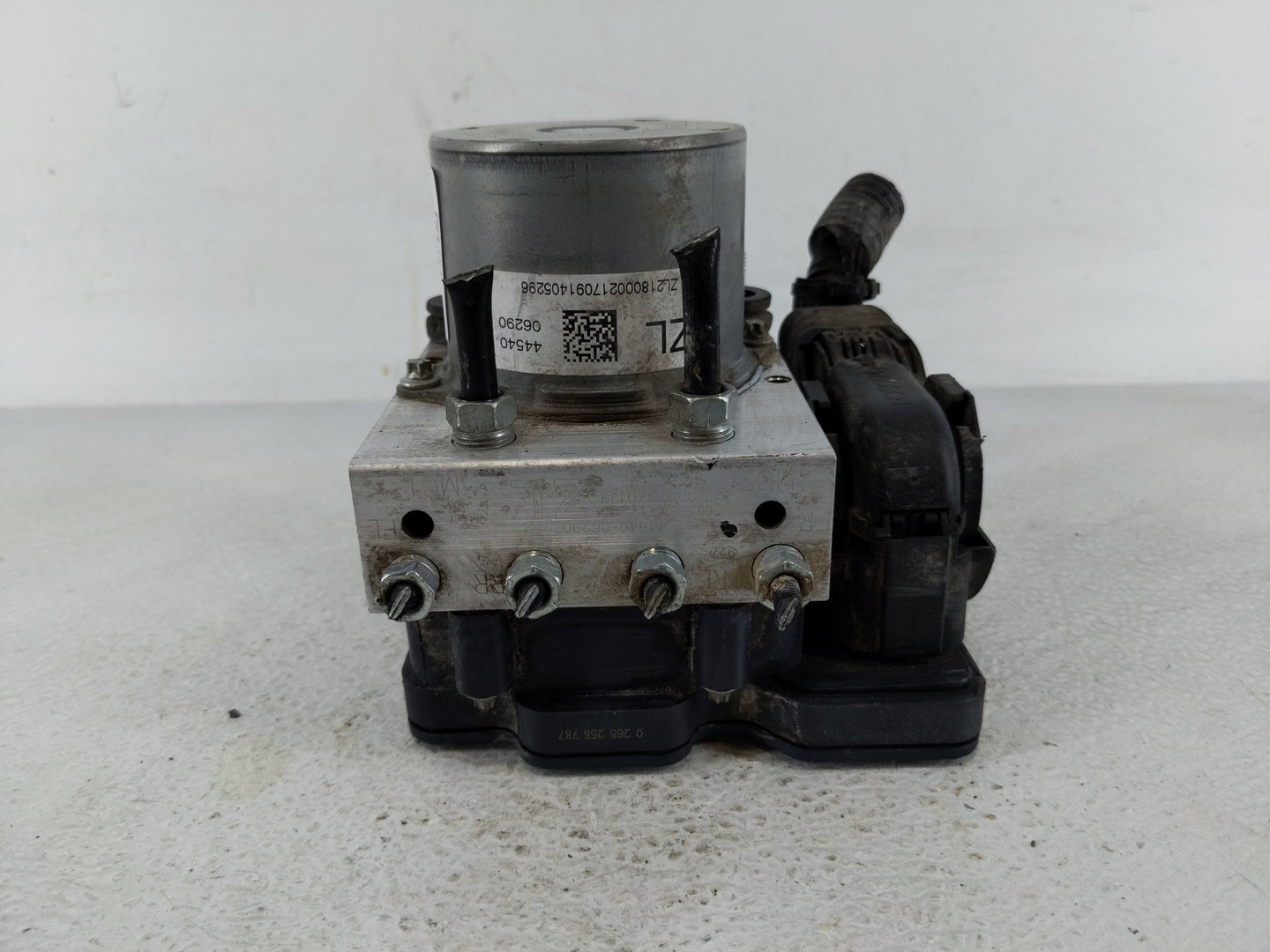 2018-2020 Toyota Camry ABS Pump Control Module Replacement P/N:44540-06290 Fits Fits 2018 2019 2020 OEM Used Auto Parts - Oe