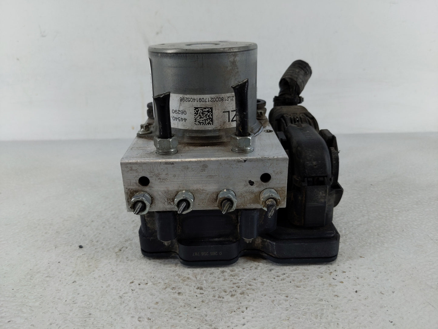2018-2020 Toyota Camry ABS Pump Control Module Replacement P/N:44540-06290 Fits Fits 2018 2019 2020 OEM Used Auto Parts - Oe