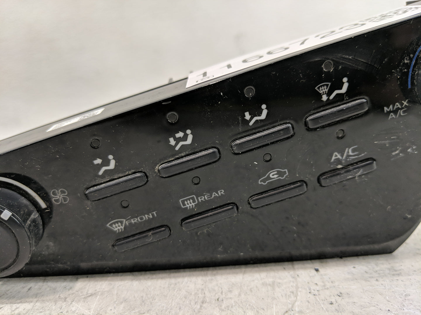 2018-2022 Toyota Camry Climate Control Module Temperature AC/Heater Replacement P/N:55900-06470 Fits Fits 2018 2019 2020 202