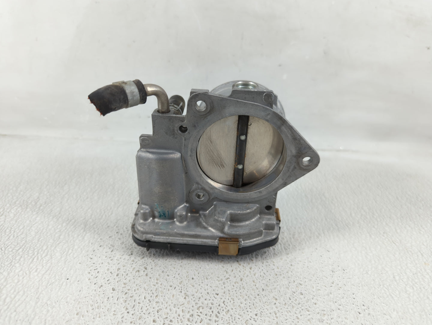 2018-2022 Toyota Camry Throttle Body P/N:22030-F0010 Fits Fits 2018 2019 2020 2021 2022 OEM Used Auto Parts - Oemusedautopar