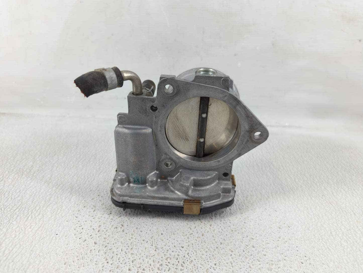 2018-2022 Toyota Camry Throttle Body P/N:22030-F0010 Fits Fits 2018 2019 2020 2021 2022 OEM Used Auto Parts - Oemusedautopar