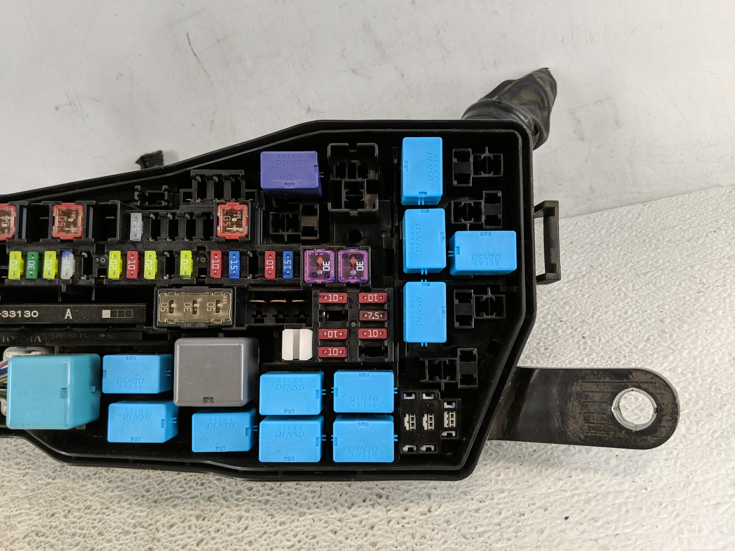 2018-2022 Toyota Camry Fusebox Fuse Box Panel Relay Module P/N:82620-33130 Fits Fits 2018 2019 2020 2021 2022 OEM Used Auto 
