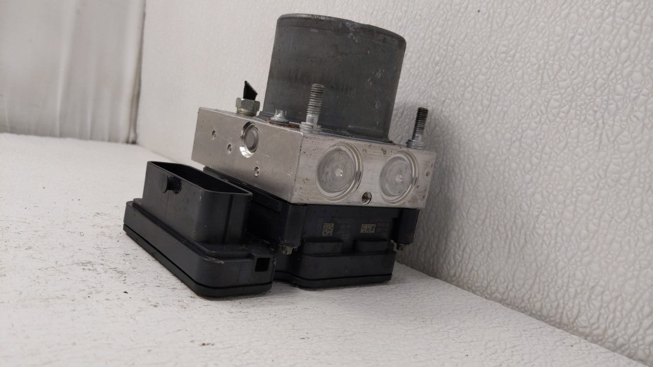 2018 Toyota Camry ABS Pump Control Module Replacement P/N:44540 06290 Fits OEM Used Auto Parts - Oemusedautoparts1.com