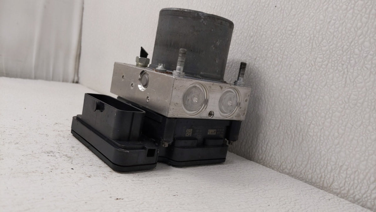 2018-2020 Toyota Camry Anti-Lock Brake ABS Pump Module Actuator OEM P/N:44540 06290 Fits Fits 2018 2019 2020 OEM Used Auto P