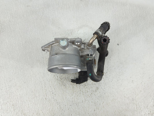 2018-2022 Toyota Camry Throttle Body P/N:22030-F0010 Fits Fits 2018 2019 2020 2021 2022 OEM Used Auto Parts