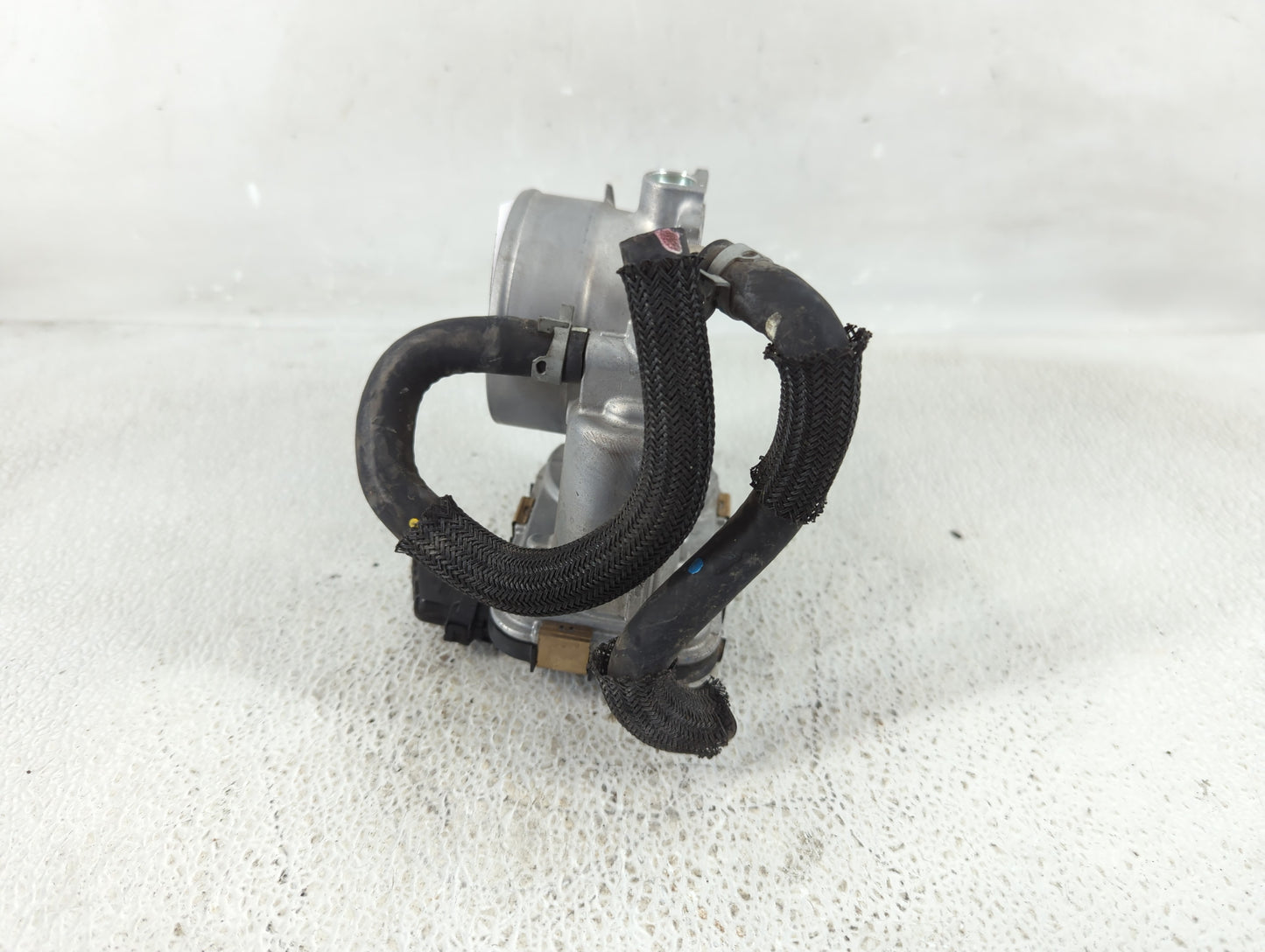 2018-2022 Toyota Camry Throttle Body P/N:22030-F0010 Fits Fits 2018 2019 2020 2021 2022 OEM Used Auto Parts - Oemusedautopar