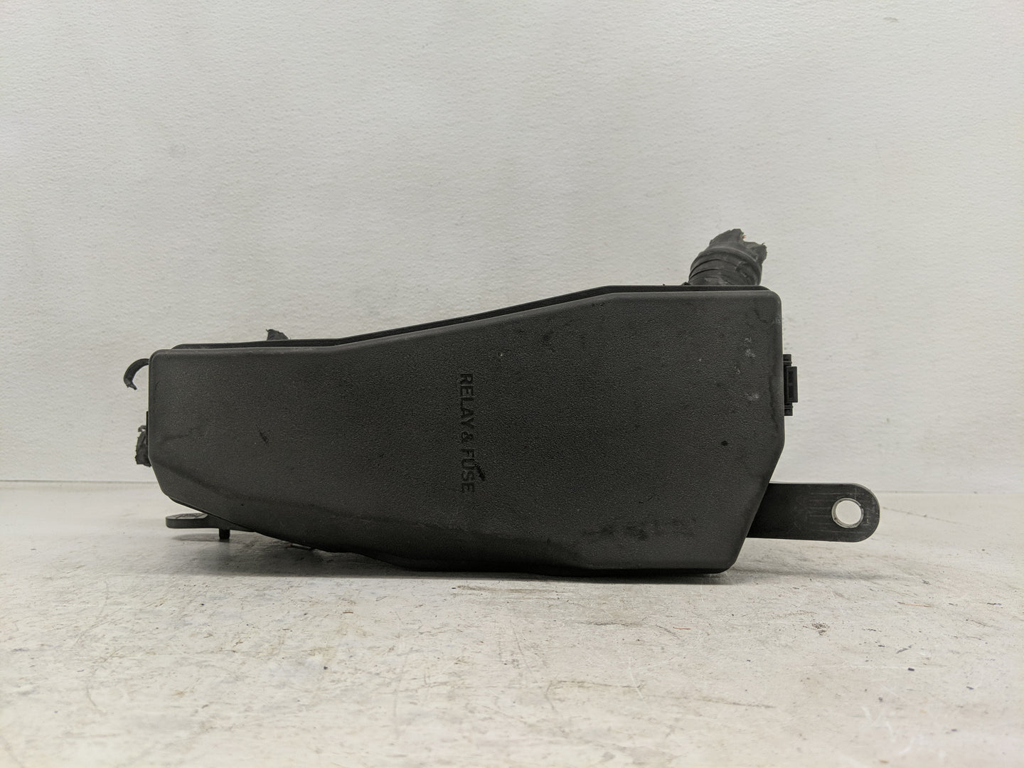 2018-2022 Toyota Camry Fusebox Fuse Box Panel Relay Module P/N:82662-06731 82620-33130 Fits Fits 2018 2019 2020 2021 2022 OE