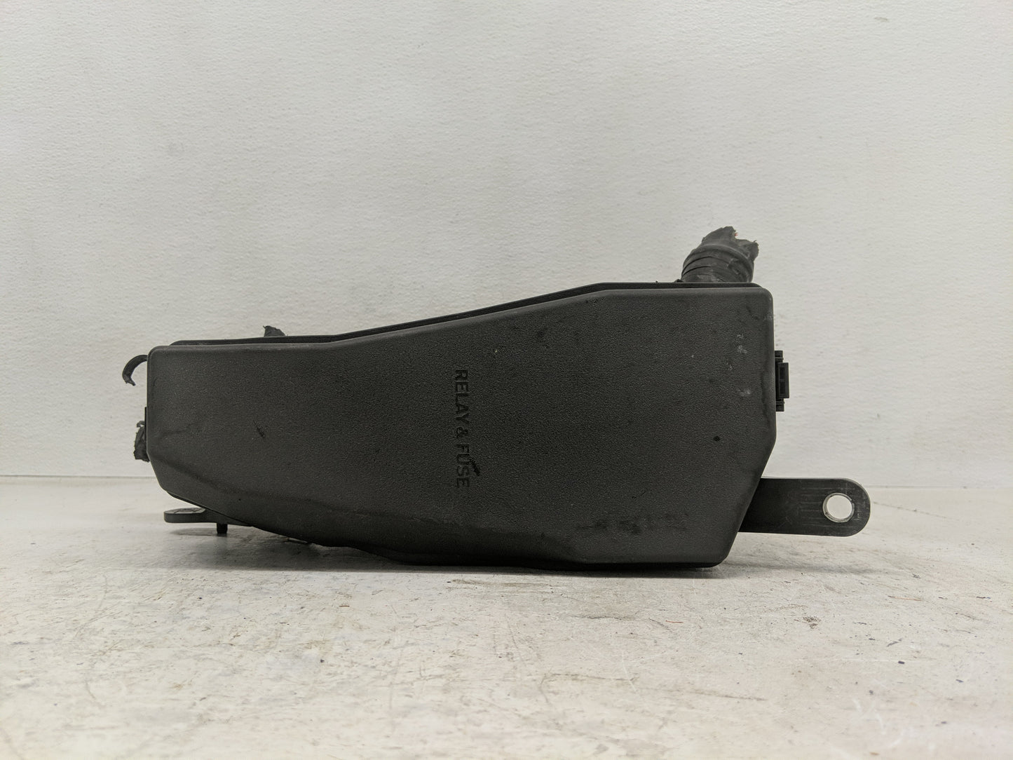 2018-2022 Toyota Camry Fusebox Fuse Box Panel Relay Module P/N:82662-06731 82620-33130 Fits Fits 2018 2019 2020 2021 2022 OE