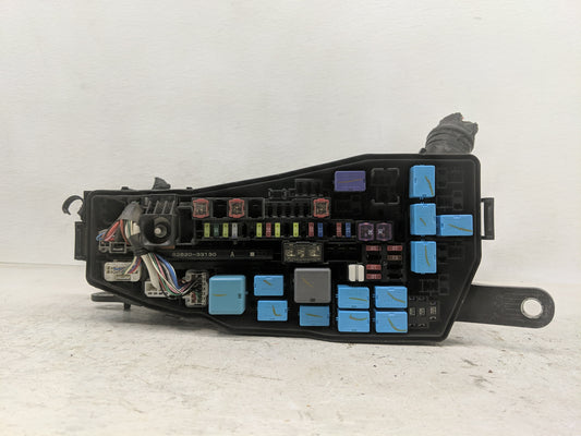 2018-2022 Toyota Camry Fusebox Fuse Box Panel Relay Module P/N:82662-06731 82620-33130 Fits Fits 2018 2019 2020 2021 2022 OEM Used Auto Parts