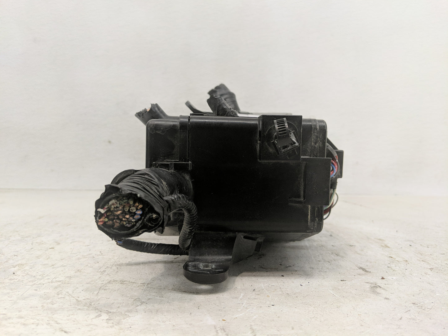 2018-2022 Toyota Camry Fusebox Fuse Box Panel Relay Module P/N:82662-06731 82620-33130 Fits Fits 2018 2019 2020 2021 2022 OE