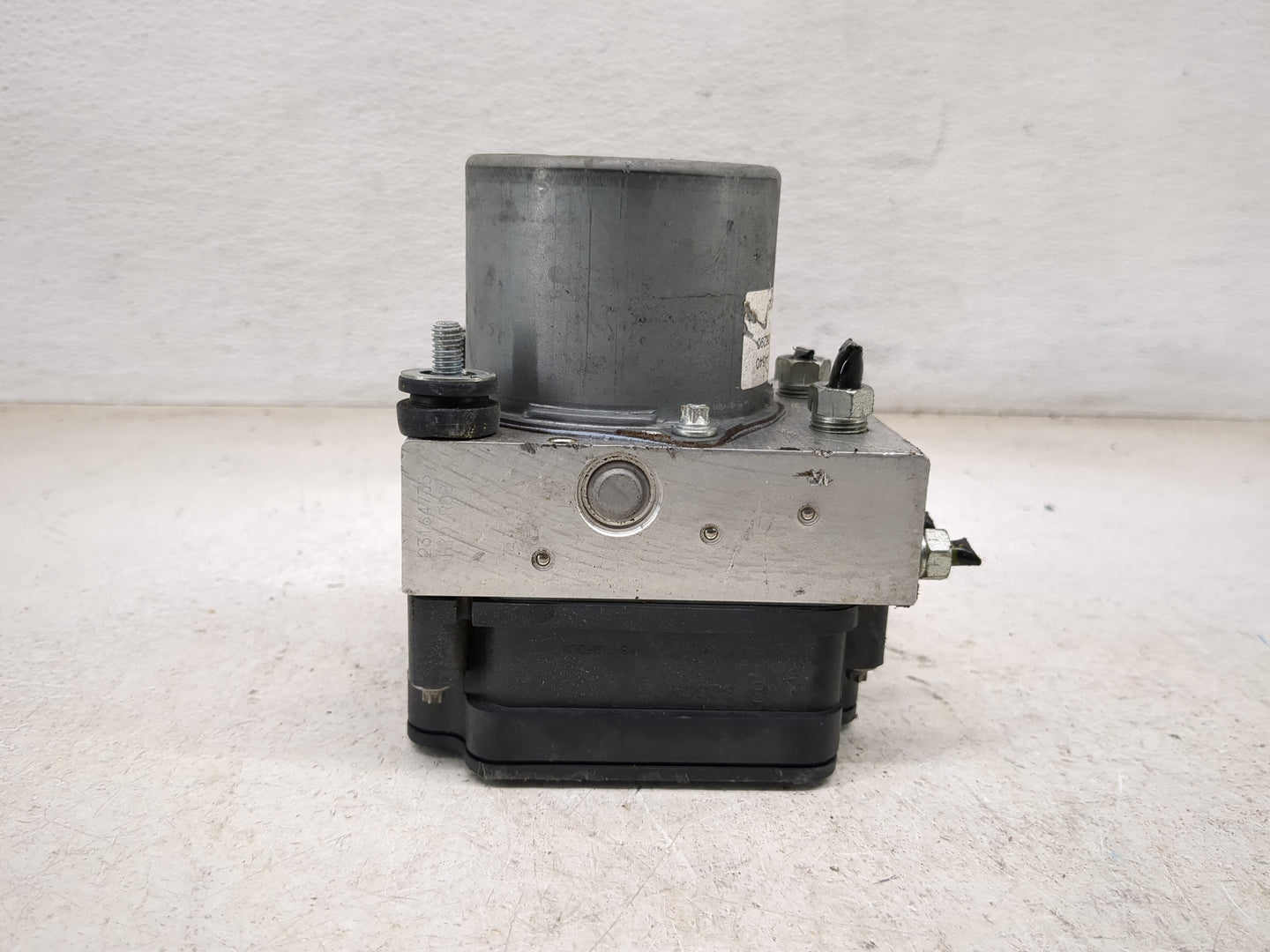 2018 Toyota Camry ABS Pump Control Module Replacement P/N:44540 06290 Fits OEM Used Auto Parts - Oemusedautoparts1.com