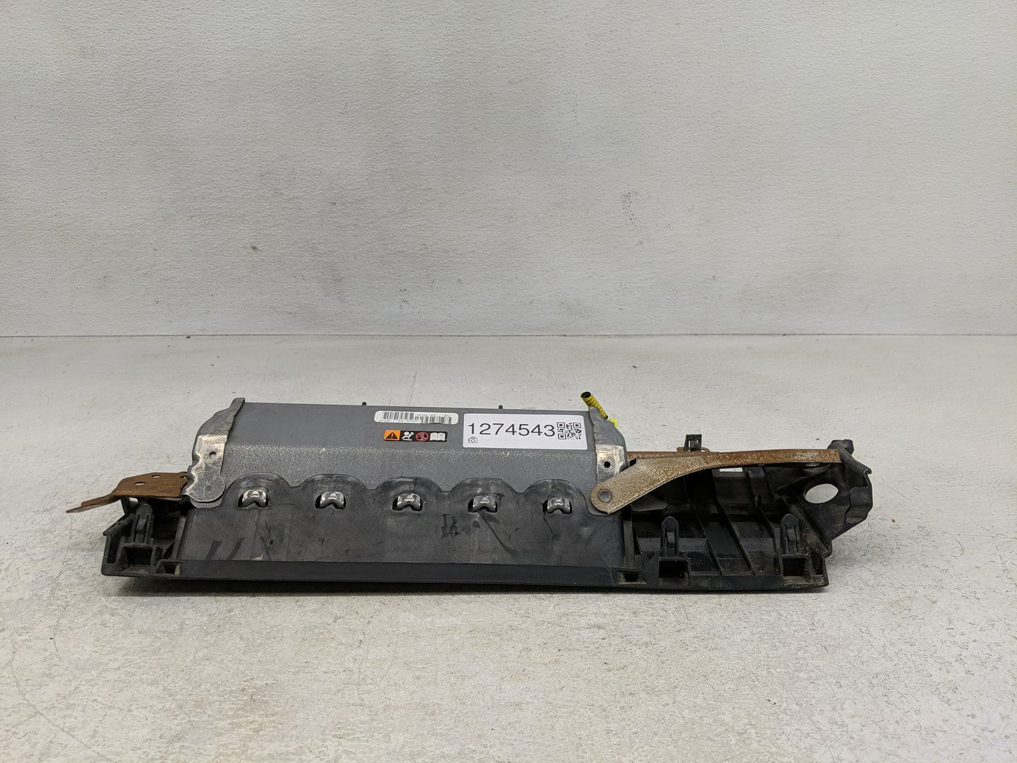 2018-2019 Toyota Camry Air Bag Passenger Right Dashboard OEM Fits Fits 2018 2019 OEM Used Auto Parts - Oemusedautoparts1.com
