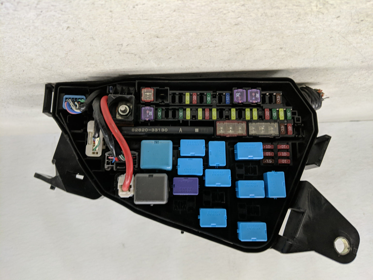2018-2022 Toyota Camry Fusebox Fuse Box Panel Relay Module P/N:82620-33130 Fits Fits 2018 2019 2020 2021 2022 OEM Used Auto 