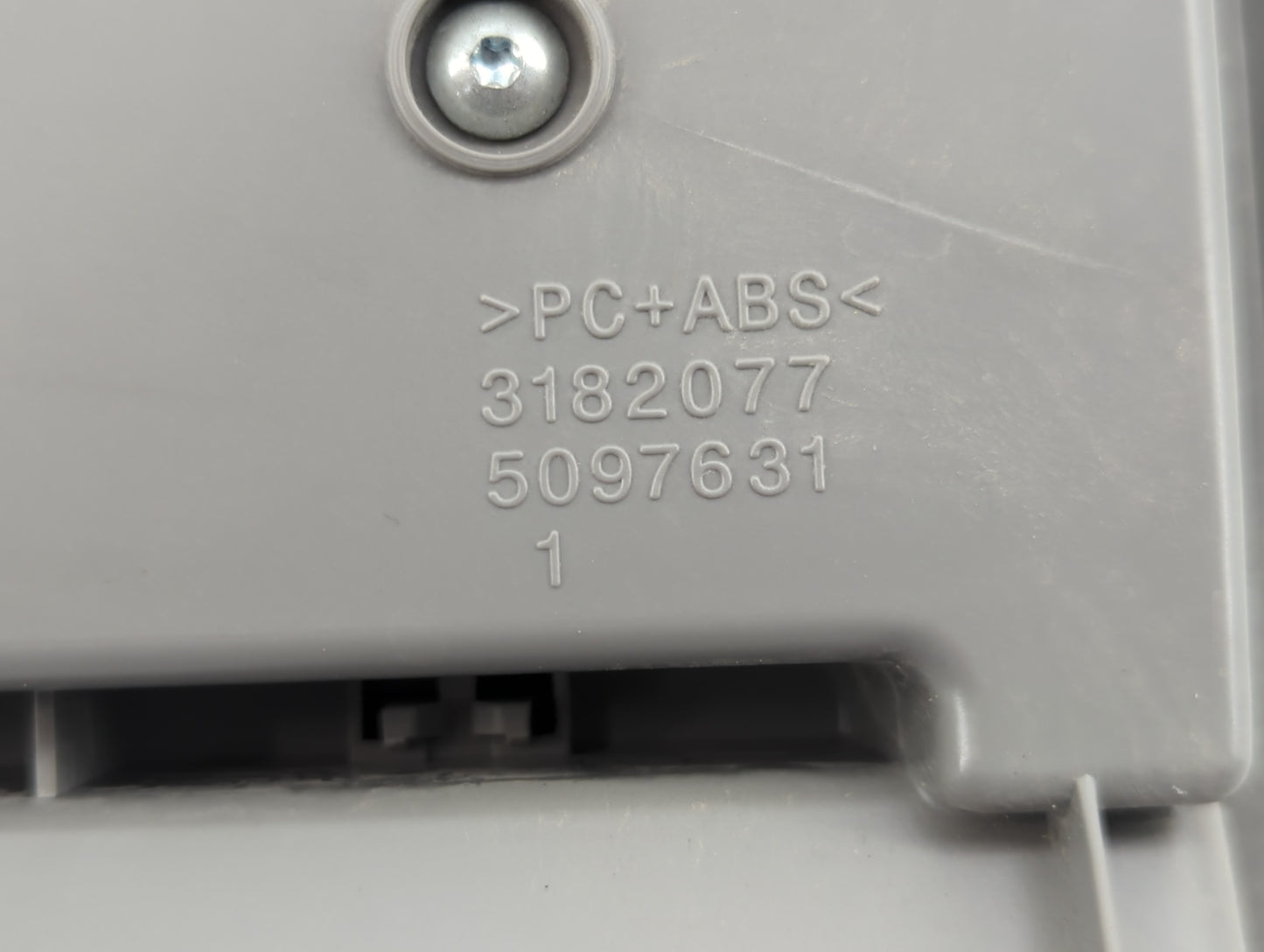 2018 Toyota Camry Overhead Roof Console - Oemusedautoparts1.com