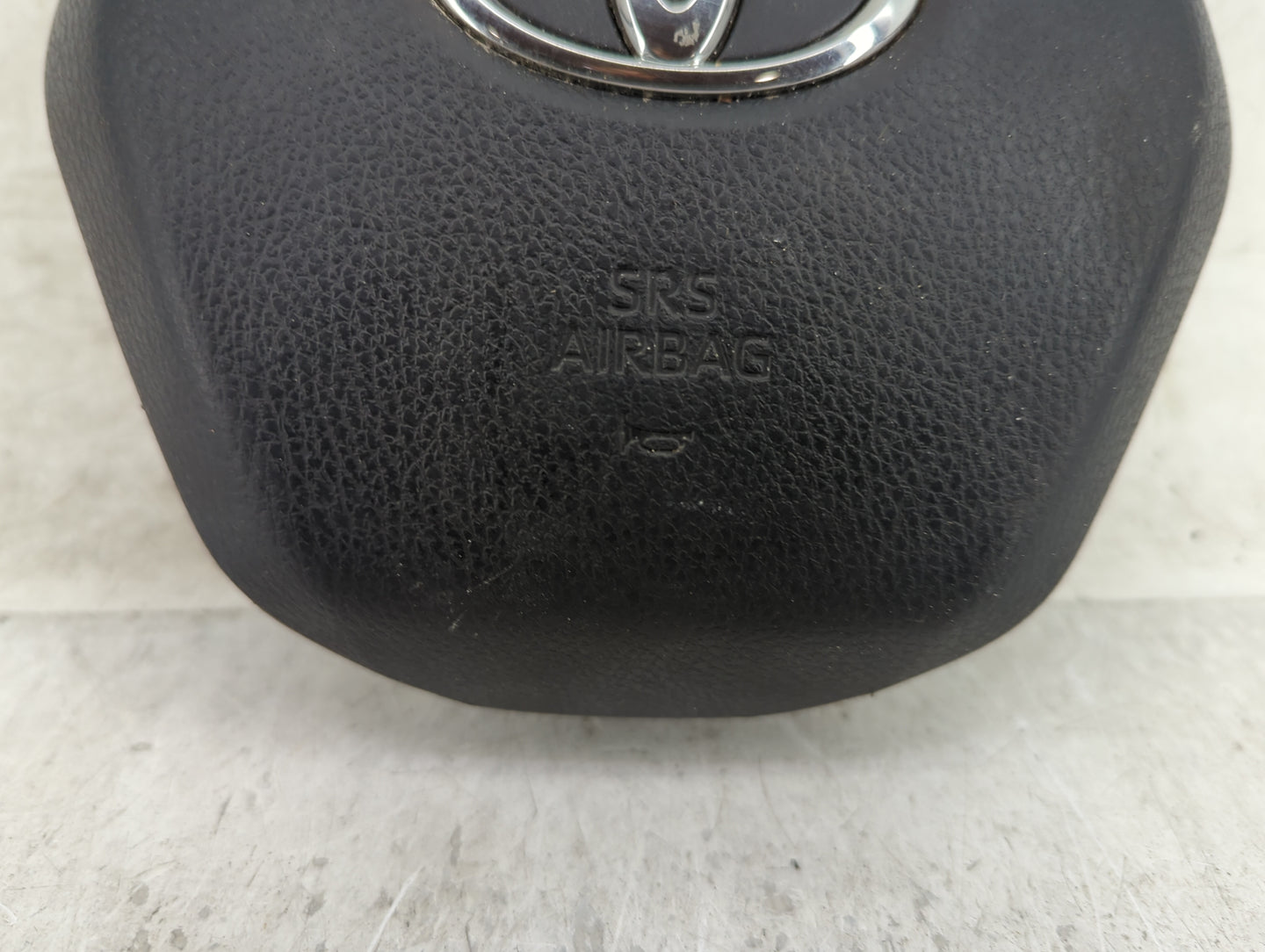 2018-2019 Toyota Camry Air Bag Driver Left Steering Wheel Mounted Fits Fits 2018 2019 OEM Used Auto Parts - Oemusedautoparts