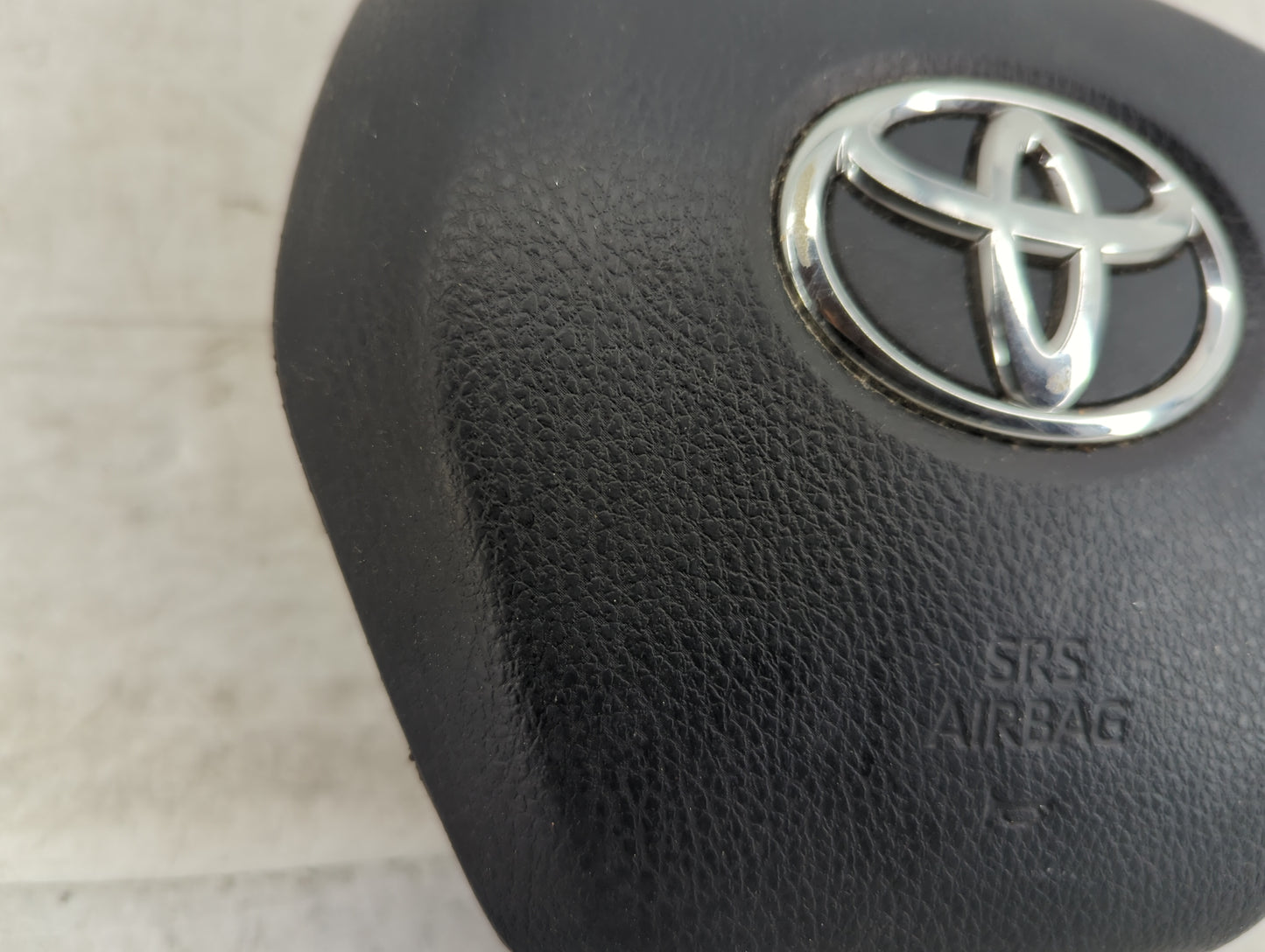 2018-2019 Toyota Camry Air Bag Driver Left Steering Wheel Mounted Fits Fits 2018 2019 OEM Used Auto Parts - Oemusedautoparts