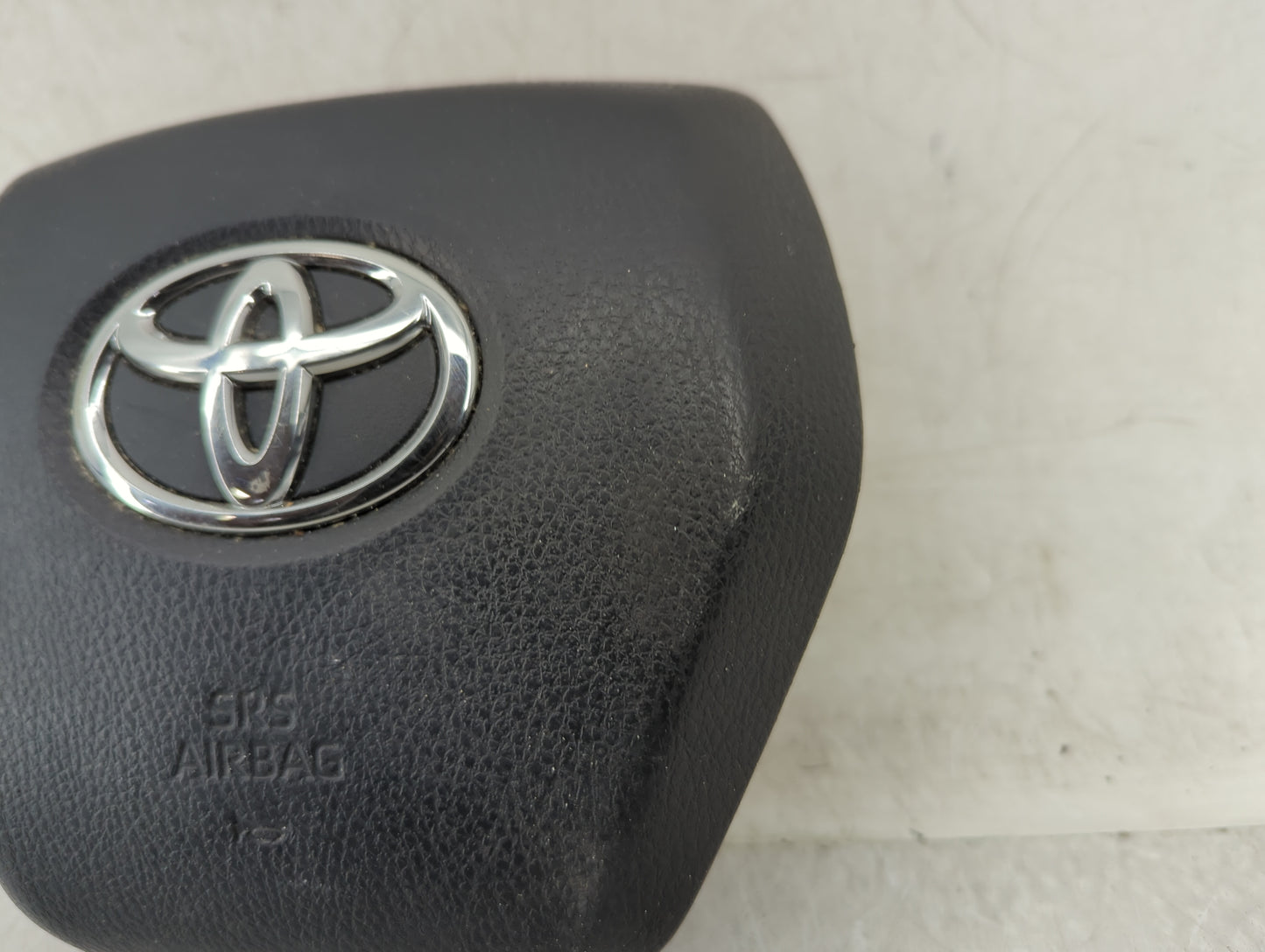 2018-2019 Toyota Camry Air Bag Driver Left Steering Wheel Mounted Fits Fits 2018 2019 OEM Used Auto Parts - Oemusedautoparts