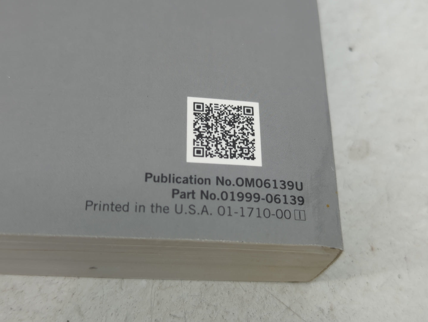 2018 Toyota Camry Owners Manual Book Guide P/N:01999-06139 OEM Used Auto Parts - Oemusedautoparts1.com