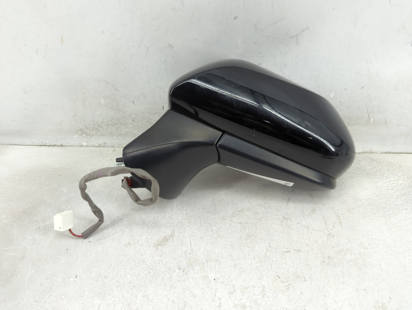 2018-2022 Toyota Camry Driver Side View Mirror - Left Door Mirror OEM Used - Oemusedautoparts1.com