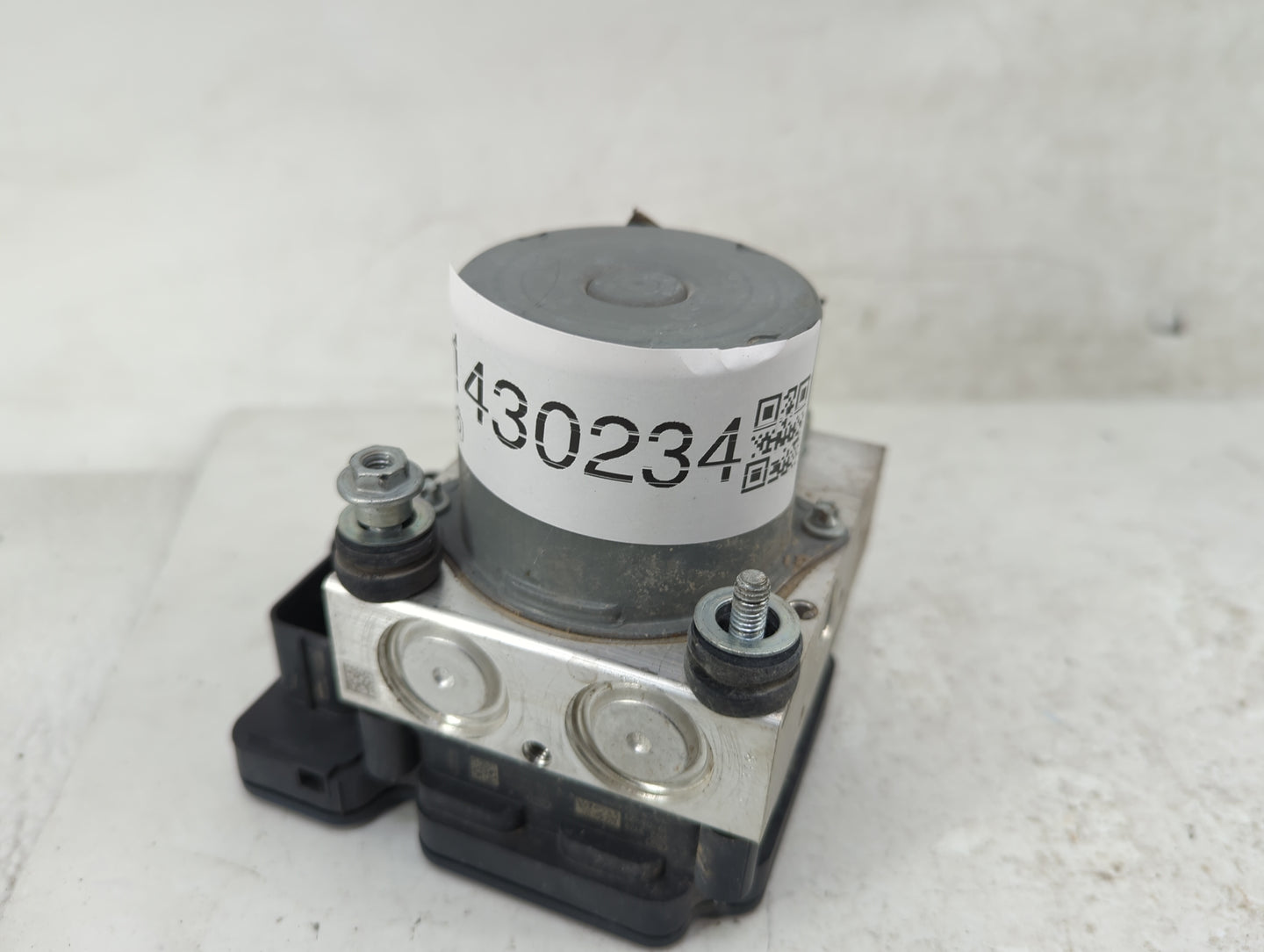 2018-2020 Toyota Camry ABS Pump Control Module Replacement P/N:44540-06290 ZL2180003190623036050 Fits Fits 2018 2019 2020 OE