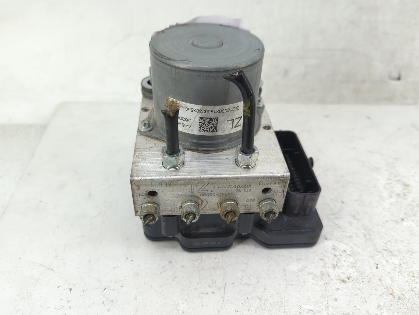 2018-2020 Toyota Camry ABS Pump Control Module Replacement P/N:44540-06290 ZL2180003190623036050 Fits Fits 2018 2019 2020 OE