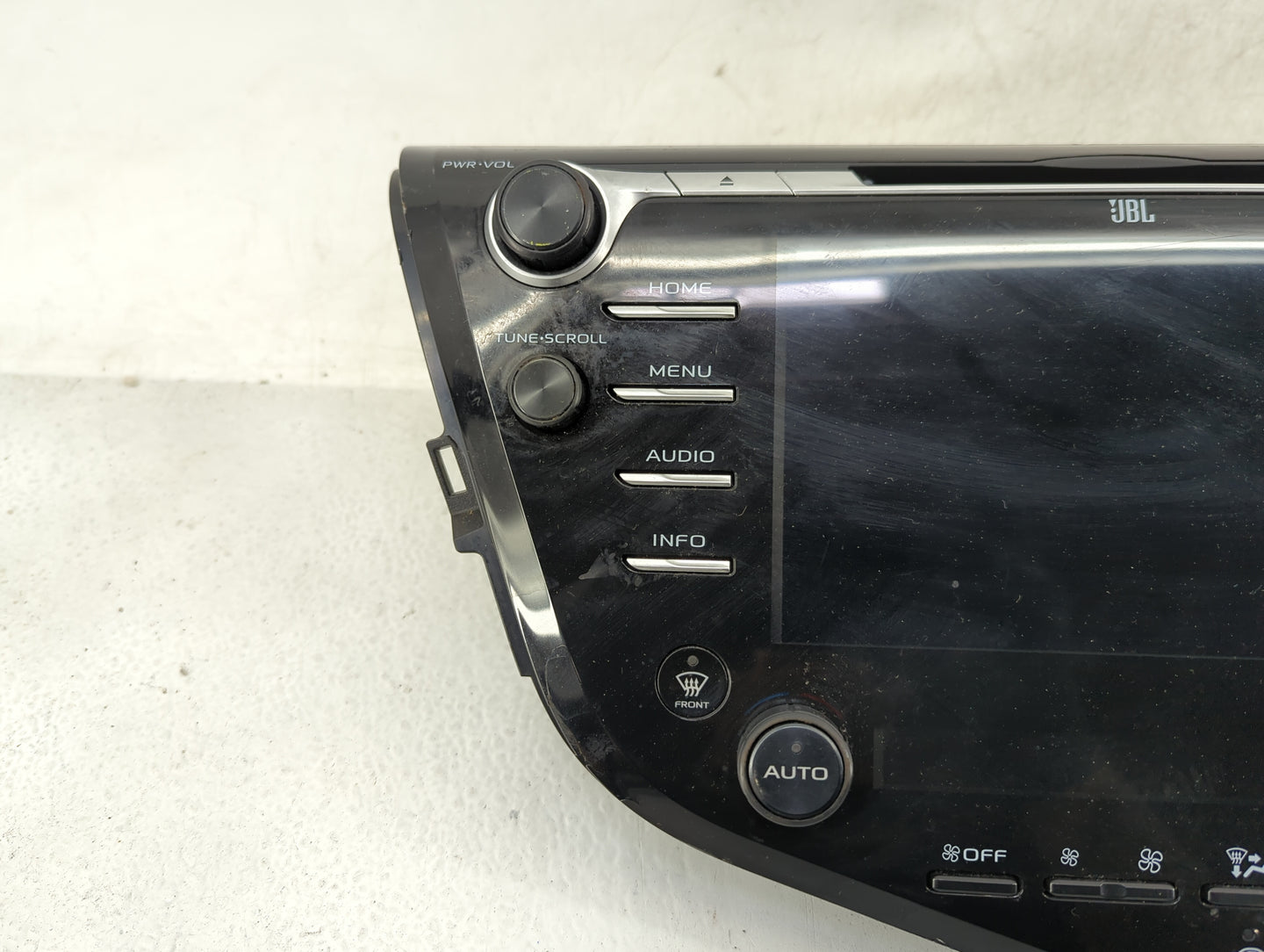 2018 Toyota Camry Radio AM FM Cd Player Receiver Replacement P/N:86140-06870 Fits OEM Used Auto Parts - Oemusedautoparts1.co