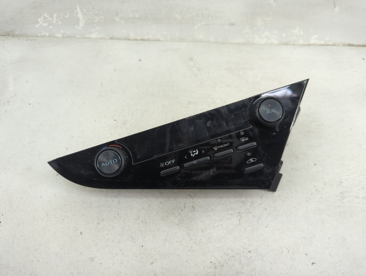 2018 Toyota Camry Climate Control Module Temperature AC/Heater Replacement P/N:A2C39602402MEX Fits OEM Used Auto Parts - Oem
