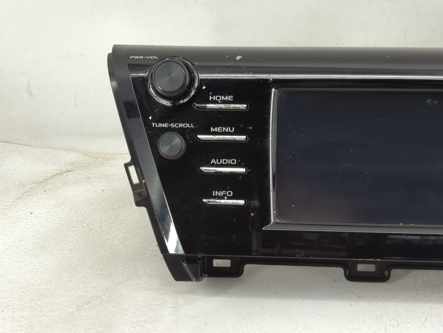 2018-2019 Toyota Camry Information Display Screen - Oemusedautoparts1.com