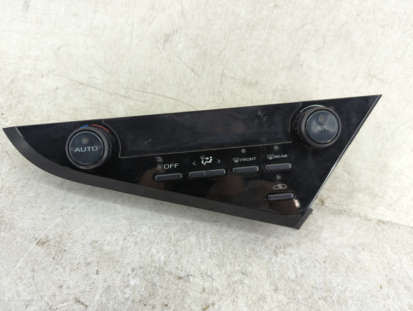 2018-2022 Toyota Camry Climate Control Module Temperature AC/Heater Replacement P/N:55900-06480 Fits Fits 2018 2019 2020 202
