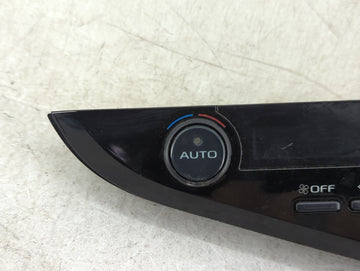 2018-2022 Toyota Camry Climate Control Module Temperature AC/Heater Replacement P/N:55900-06480 Fits Fits 2018 2019 2020 2021 2022 OEM Used Auto Parts