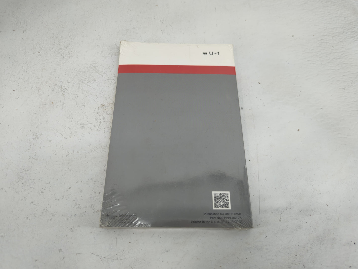 2018 Toyota Camry Owners Manual Book Guide P/N:OM06125U 01999-06125 OEM Used Auto Parts - Oemusedautoparts1.com