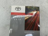 2018 Toyota Camry Owners Manual Book Guide P/N:OM06122U 01999-06122 OEM Used Auto Parts - Oemusedautoparts1.com