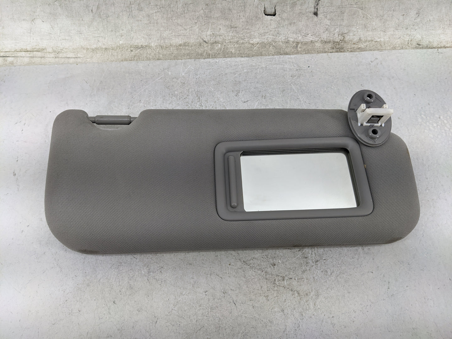 2018-2022 Toyota Camry Sun Visor Shade Replacement Passenger Right Mirror Fits Fits 2018 2019 2020 2021 2022 OEM Used Auto P