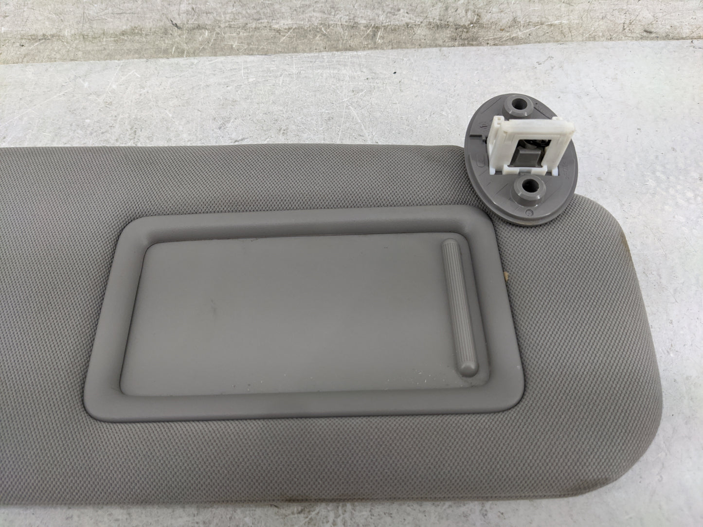 2018-2022 Toyota Camry Sun Visor Shade Replacement Passenger Right Mirror Fits Fits 2018 2019 2020 2021 2022 OEM Used Auto P