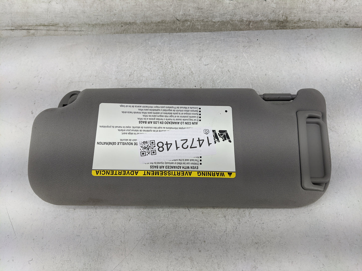 2018-2022 Toyota Camry Sun Visor Shade Replacement Passenger Right Mirror Fits Fits 2018 2019 2020 2021 2022 OEM Used Auto P