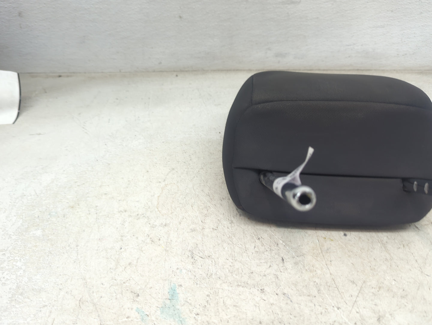 2018 Toyota Camry Headrest Head Rest Front Driver Seat Black 1472533 - Oemusedautoparts1.com
