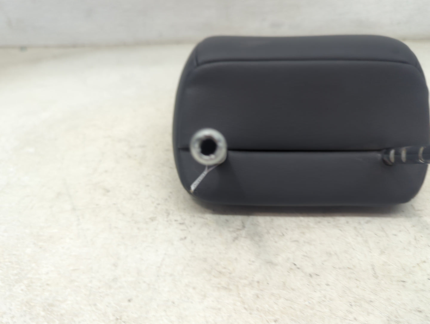 2018 Toyota Camry Headrest Head Rest Front Driver Seat Black 1473395 - Oemusedautoparts1.com