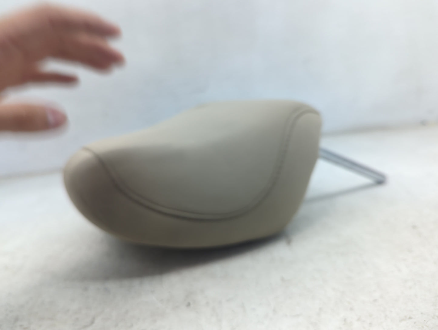 2018 Toyota Camry Headrest Head Rest Front Driver Seat Tan - Oemusedautoparts1.com