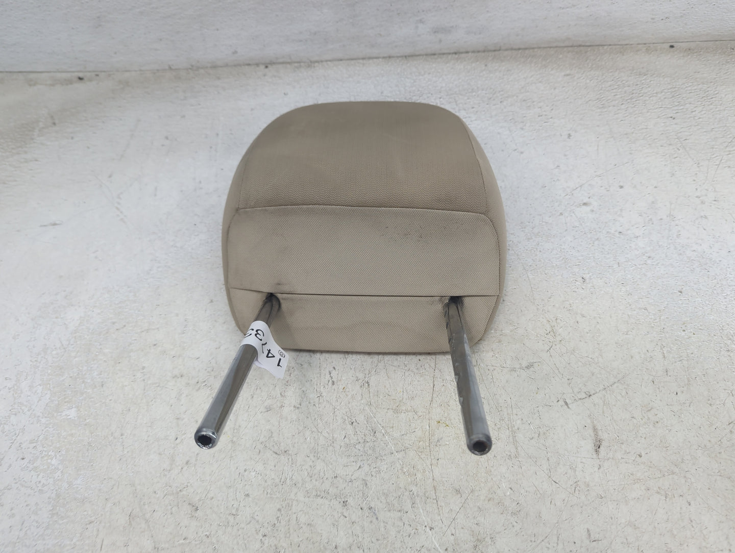2018 Toyota Camry Headrest Head Rest Front Driver Seat Tan - Oemusedautoparts1.com