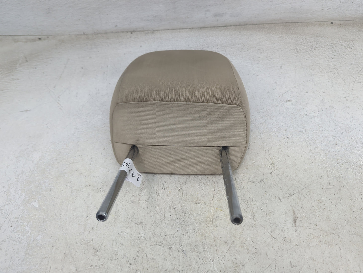 2018 Toyota Camry Headrest Head Rest Front Driver Seat Tan - Oemusedautoparts1.com