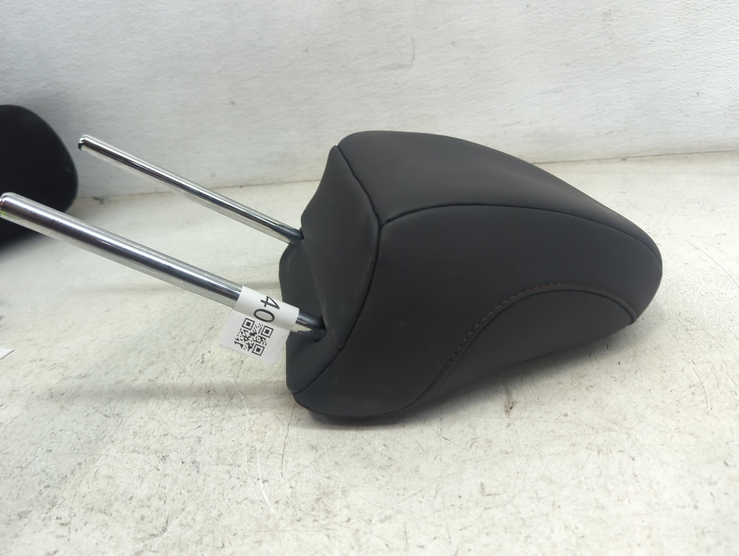 2018 Toyota Camry Headrest Head Rest Front Driver Seat Black - Oemusedautoparts1.com