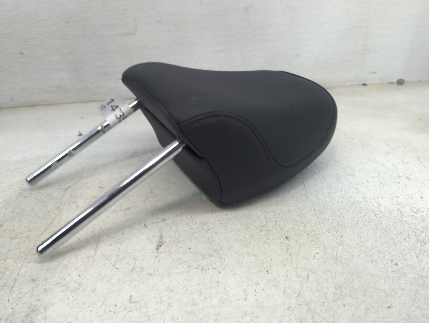 2018 Toyota Camry Headrest Head Rest Front Driver Seat Black - Oemusedautoparts1.com