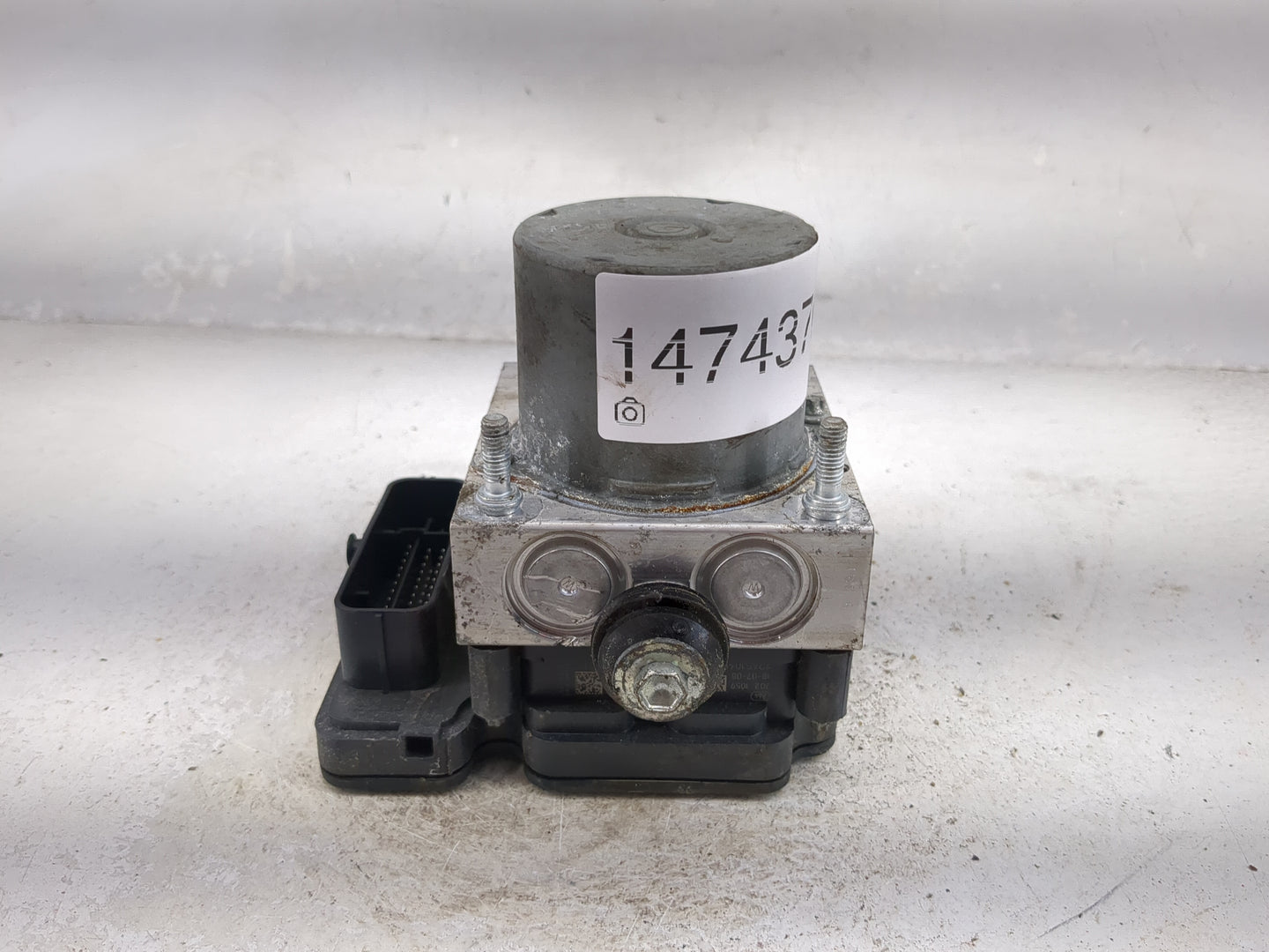 2018-2020 Toyota Camry ABS Pump Control Module Replacement P/N:0265266787 ZL21800031807060255, 4454006290 Fits Fits 2018 201